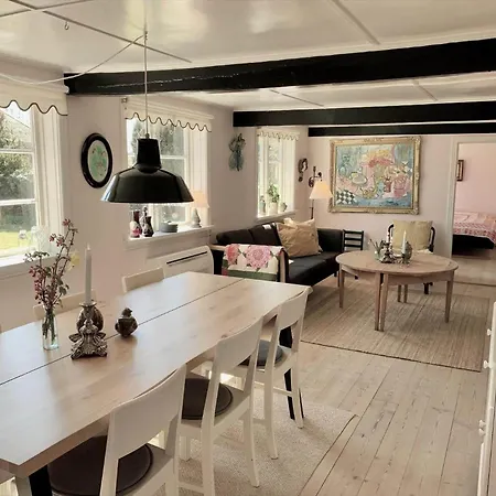3614-nexo-skrynegade-3 Neksø